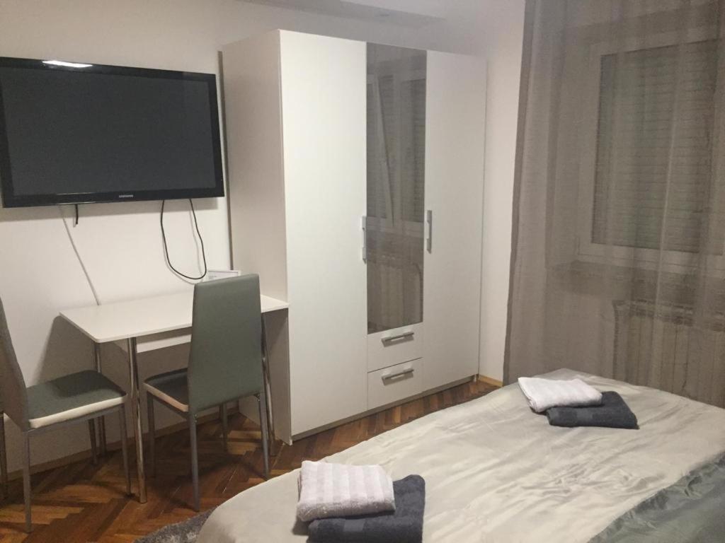 Apartmani Anton Osijek Extérieur photo